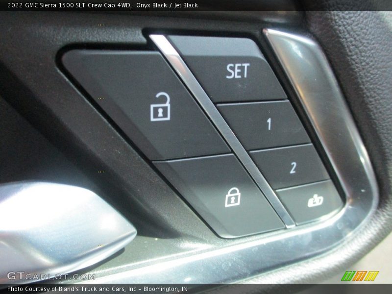 Onyx Black / Jet Black 2022 GMC Sierra 1500 SLT Crew Cab 4WD
