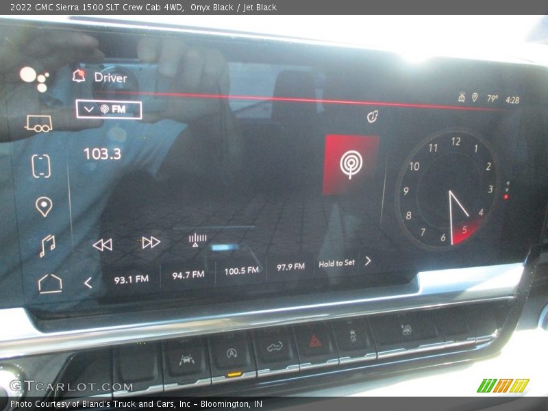 Onyx Black / Jet Black 2022 GMC Sierra 1500 SLT Crew Cab 4WD