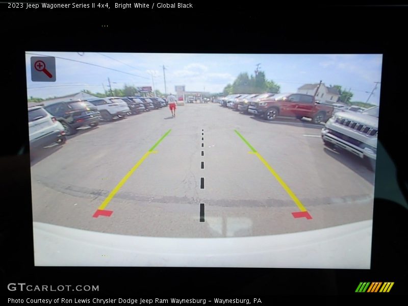 Bright White / Global Black 2023 Jeep Wagoneer Series II 4x4