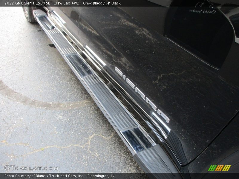 Onyx Black / Jet Black 2022 GMC Sierra 1500 SLT Crew Cab 4WD