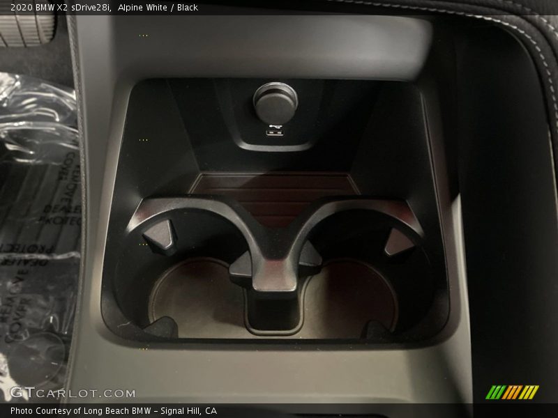 Alpine White / Black 2020 BMW X2 sDrive28i