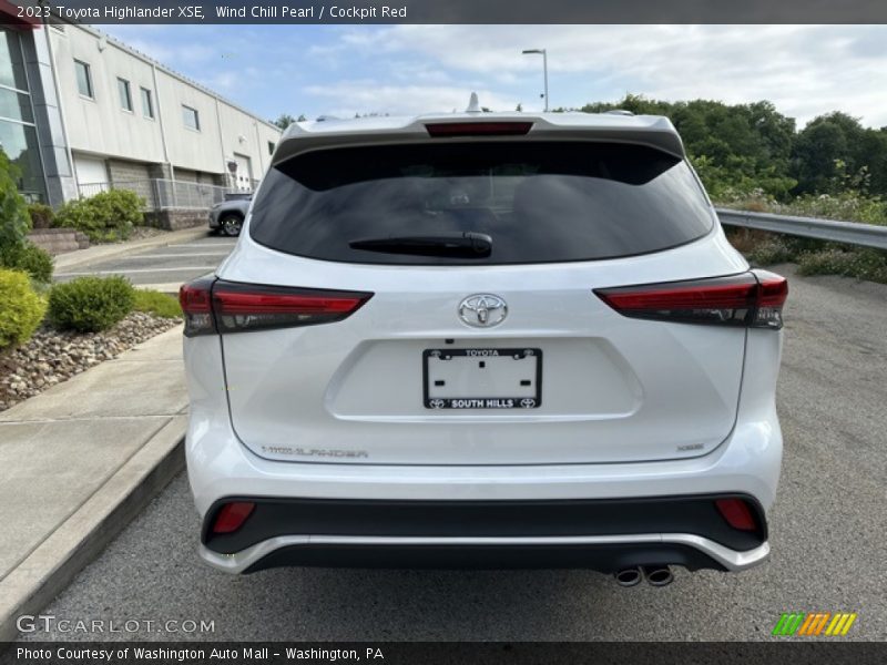 Wind Chill Pearl / Cockpit Red 2023 Toyota Highlander XSE