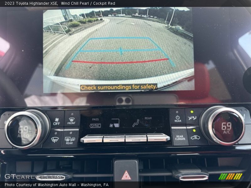 Wind Chill Pearl / Cockpit Red 2023 Toyota Highlander XSE