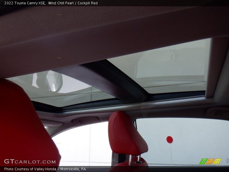 Wind Chill Pearl / Cockpit Red 2022 Toyota Camry XSE