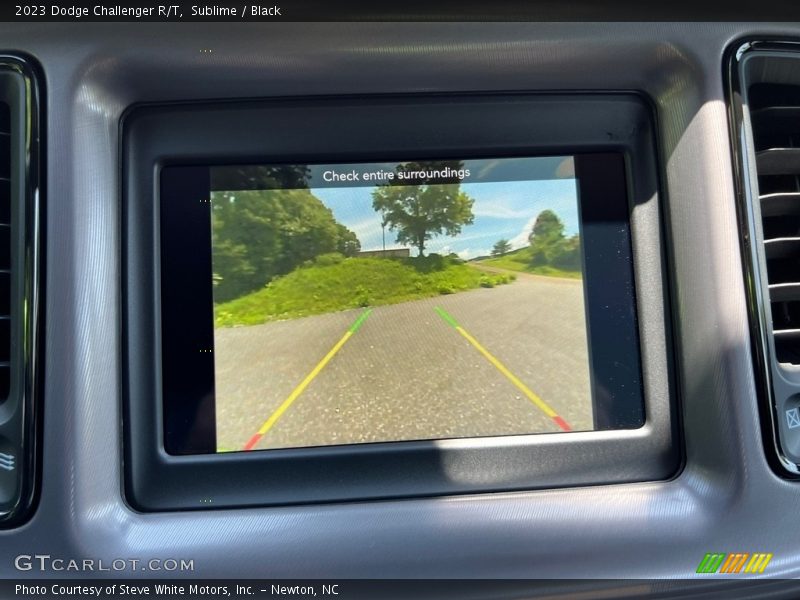 Sublime / Black 2023 Dodge Challenger R/T