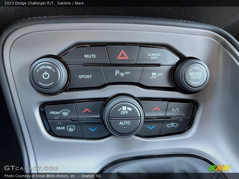 Controls of 2023 Challenger R/T
