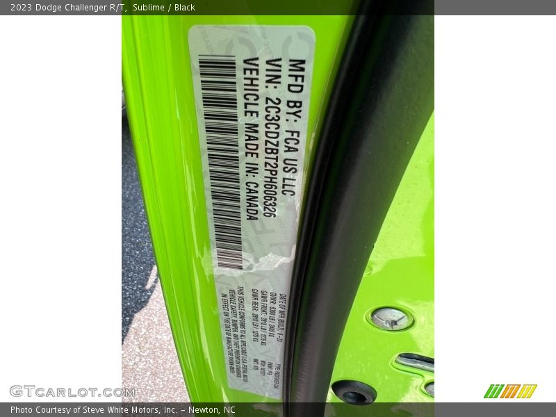 Sublime / Black 2023 Dodge Challenger R/T