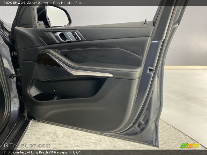 Arctic Grey Metallic / Black 2020 BMW X5 sDrive40i