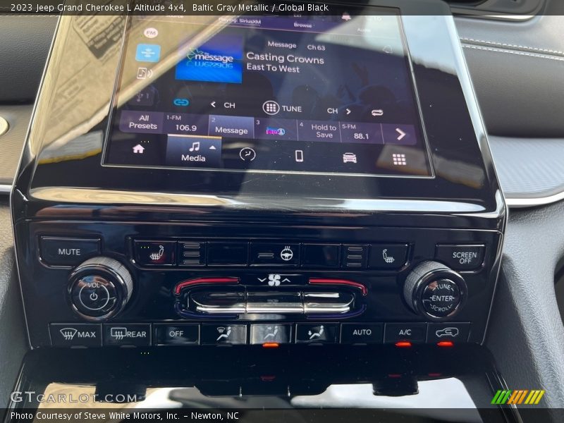 Controls of 2023 Grand Cherokee L Altitude 4x4