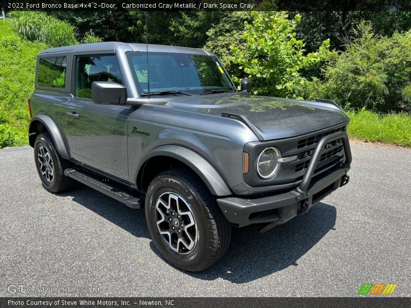 Front 3/4 View of 2022 Bronco Base 4x4 2-Door