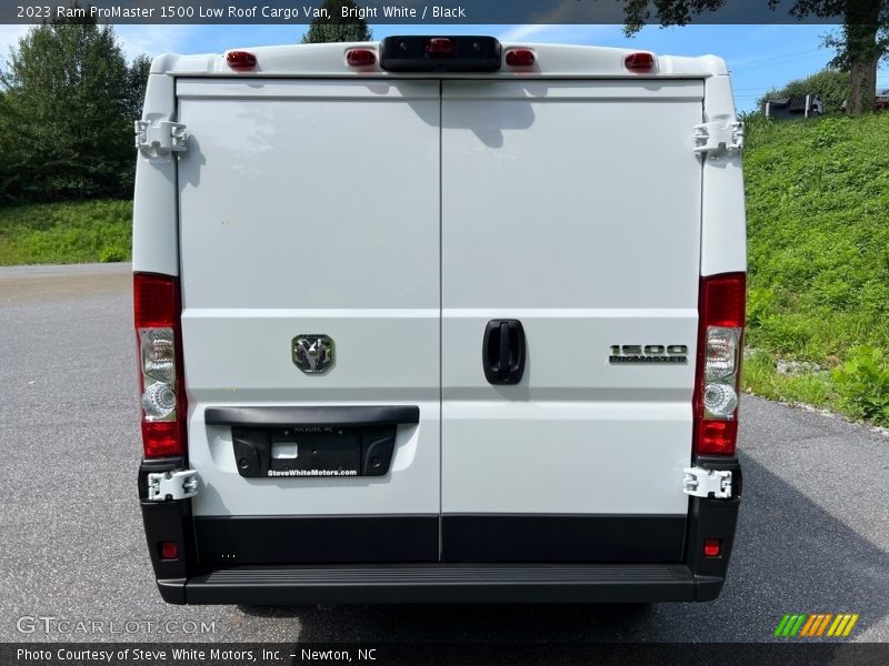 Bright White / Black 2023 Ram ProMaster 1500 Low Roof Cargo Van