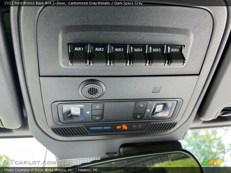 Controls of 2022 Bronco Base 4x4 2-Door