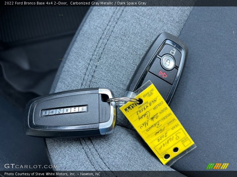 Keys of 2022 Bronco Base 4x4 2-Door
