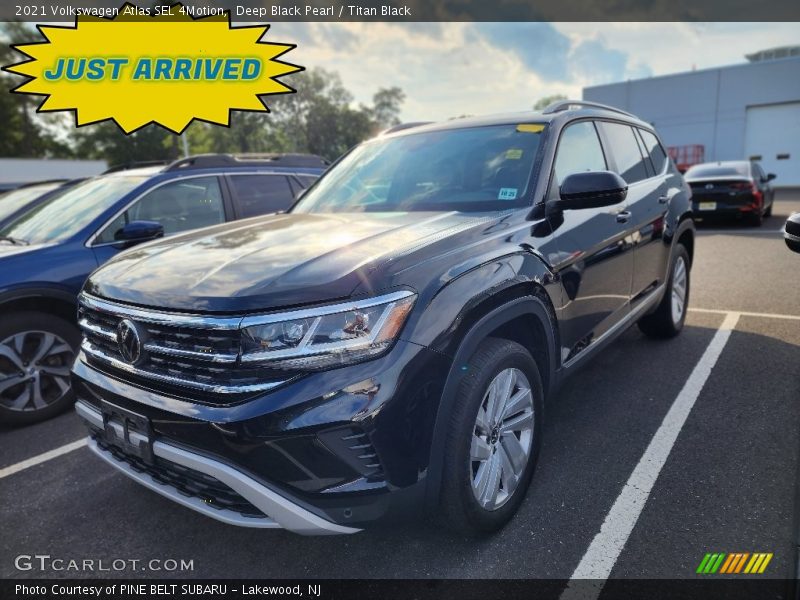Deep Black Pearl / Titan Black 2021 Volkswagen Atlas SEL 4Motion