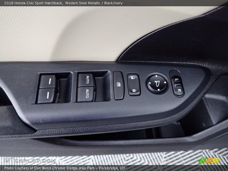 Modern Steel Metallic / Black/Ivory 2018 Honda Civic Sport Hatchback