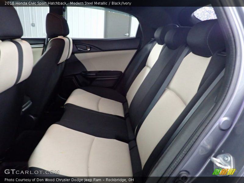 Modern Steel Metallic / Black/Ivory 2018 Honda Civic Sport Hatchback