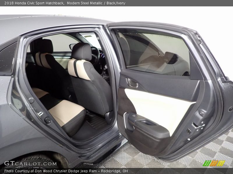 Modern Steel Metallic / Black/Ivory 2018 Honda Civic Sport Hatchback