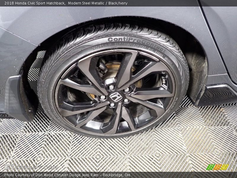 Modern Steel Metallic / Black/Ivory 2018 Honda Civic Sport Hatchback