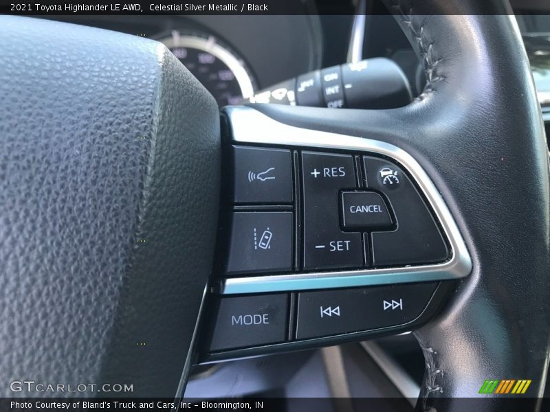  2021 Highlander LE AWD Steering Wheel