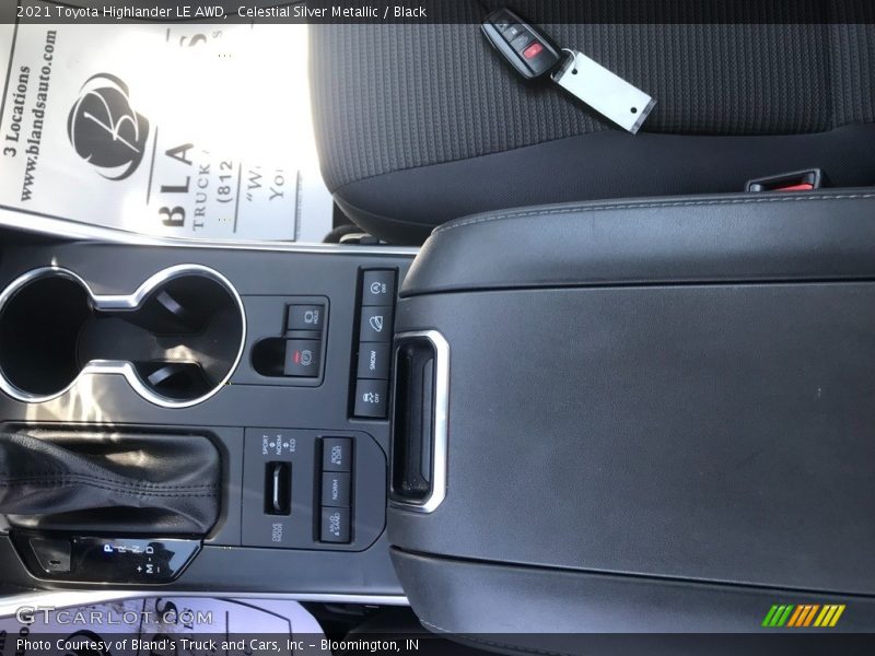 Celestial Silver Metallic / Black 2021 Toyota Highlander LE AWD