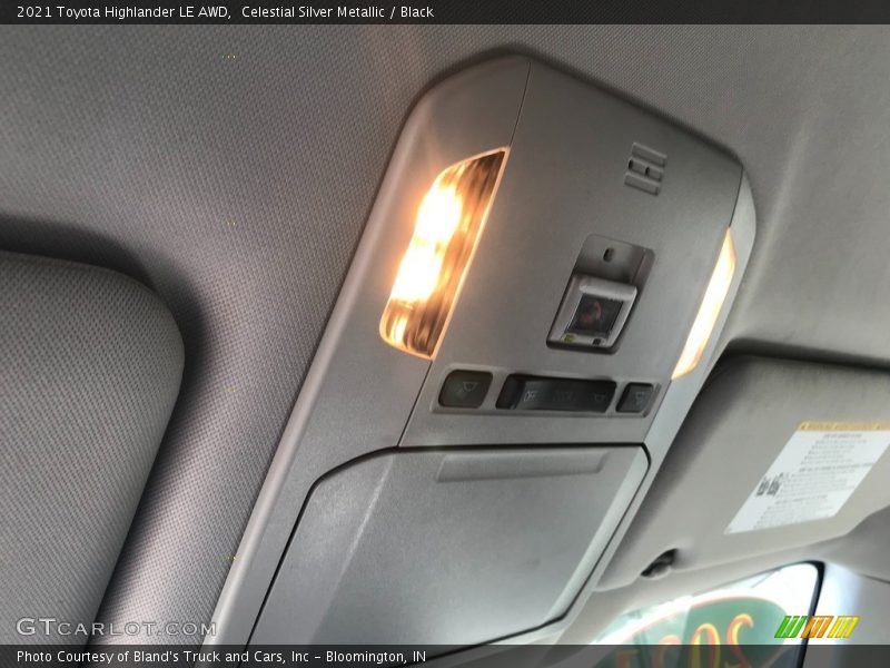 Celestial Silver Metallic / Black 2021 Toyota Highlander LE AWD