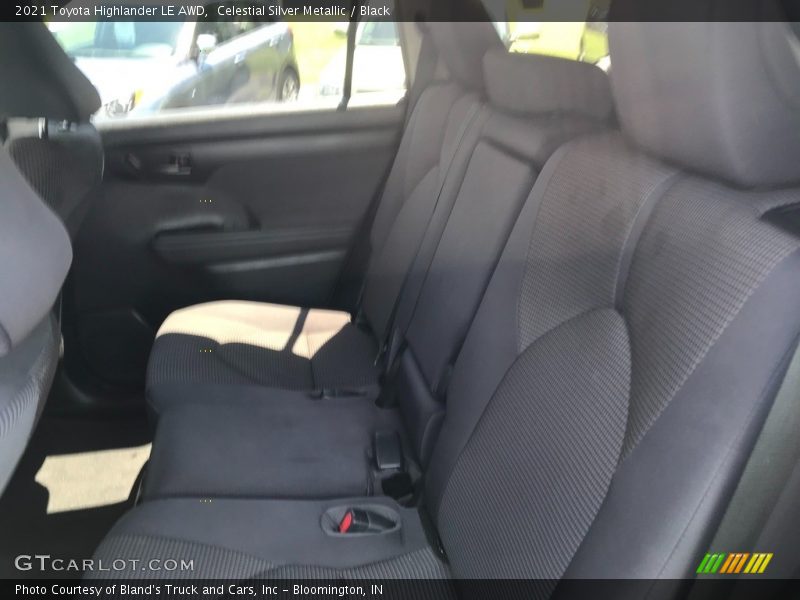 Celestial Silver Metallic / Black 2021 Toyota Highlander LE AWD