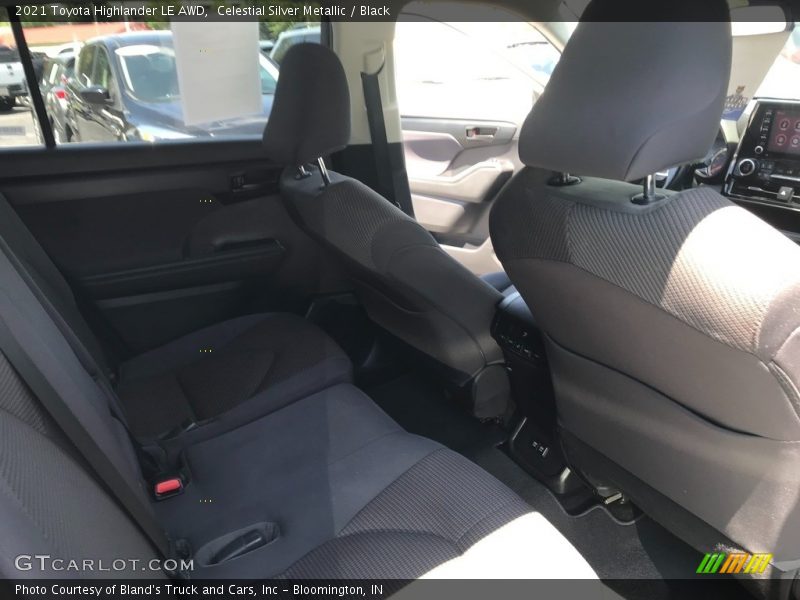 Celestial Silver Metallic / Black 2021 Toyota Highlander LE AWD