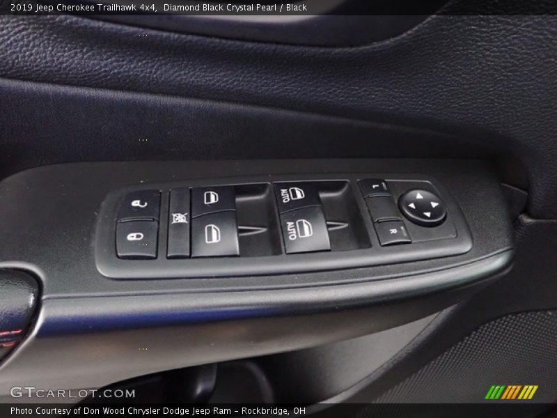 Diamond Black Crystal Pearl / Black 2019 Jeep Cherokee Trailhawk 4x4