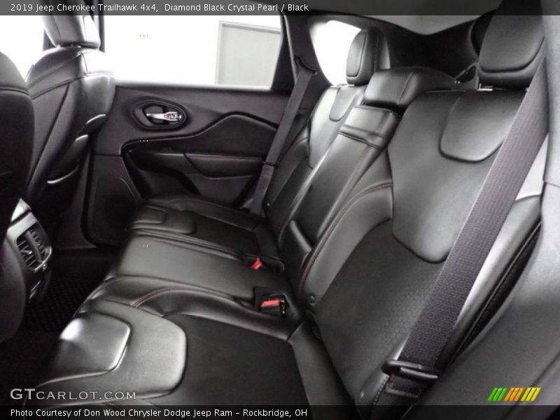 Diamond Black Crystal Pearl / Black 2019 Jeep Cherokee Trailhawk 4x4
