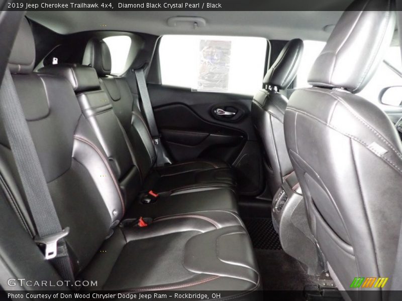 Diamond Black Crystal Pearl / Black 2019 Jeep Cherokee Trailhawk 4x4