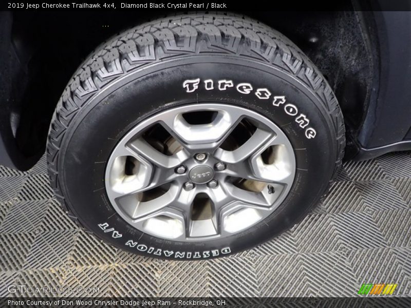 Diamond Black Crystal Pearl / Black 2019 Jeep Cherokee Trailhawk 4x4