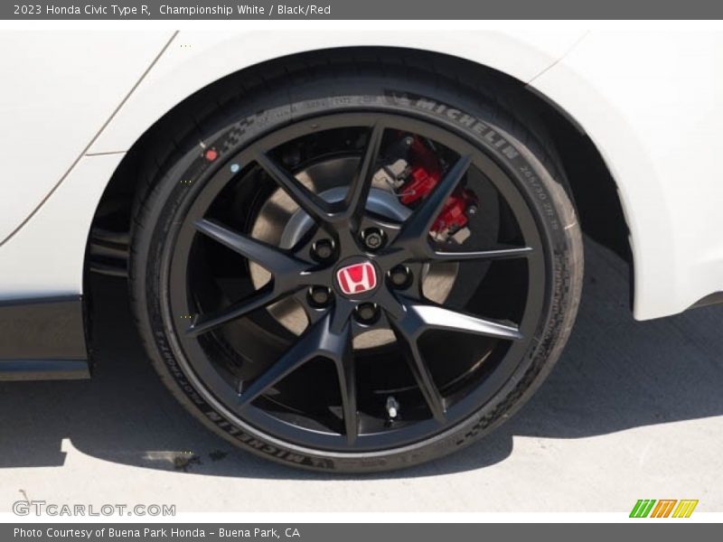 Championship White / Black/Red 2023 Honda Civic Type R