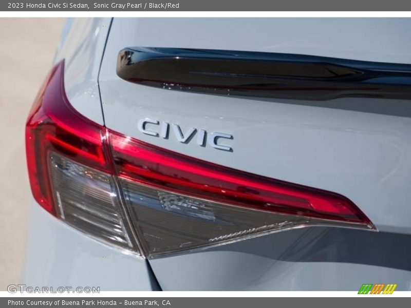 Sonic Gray Pearl / Black/Red 2023 Honda Civic Si Sedan
