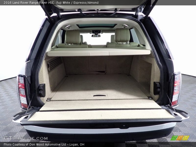 Fuji White / Espresso/Almond 2016 Land Rover Range Rover HSE