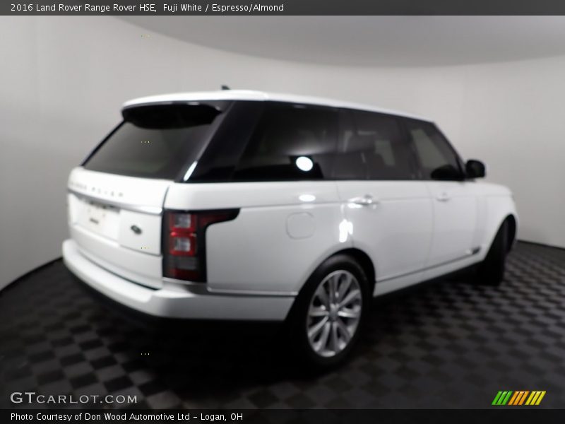 Fuji White / Espresso/Almond 2016 Land Rover Range Rover HSE