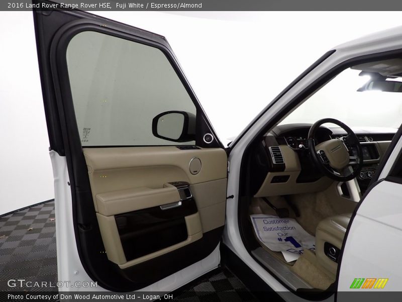Fuji White / Espresso/Almond 2016 Land Rover Range Rover HSE