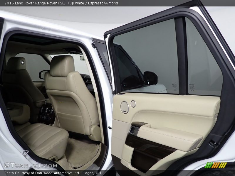 Fuji White / Espresso/Almond 2016 Land Rover Range Rover HSE