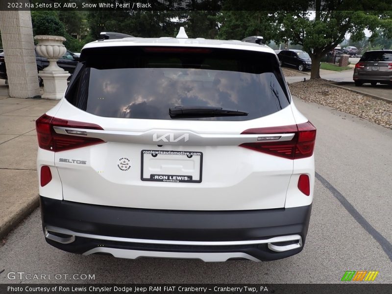 Snow White Pearl / Black 2022 Kia Seltos EX AWD