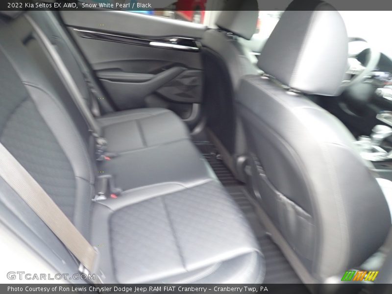 Snow White Pearl / Black 2022 Kia Seltos EX AWD