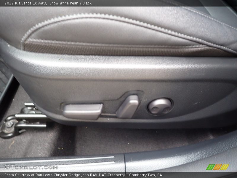 Snow White Pearl / Black 2022 Kia Seltos EX AWD