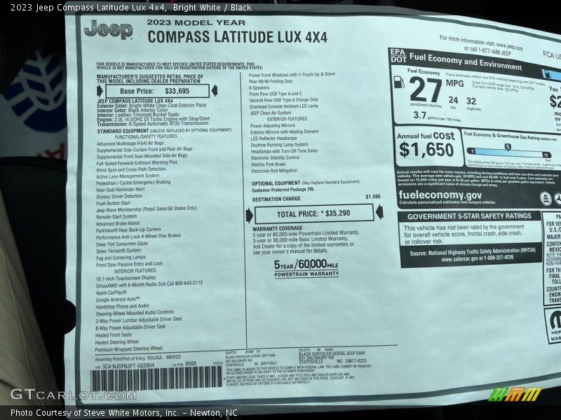 Bright White / Black 2023 Jeep Compass Latitude Lux 4x4