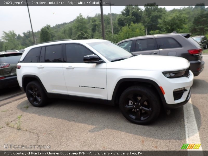 Bright White / Global Black 2023 Jeep Grand Cherokee Limited 4x4