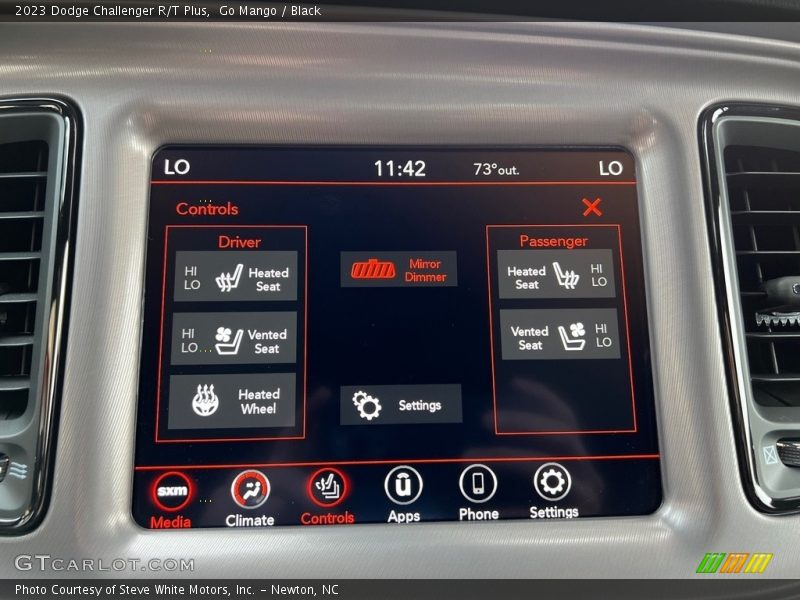 Controls of 2023 Challenger R/T Plus