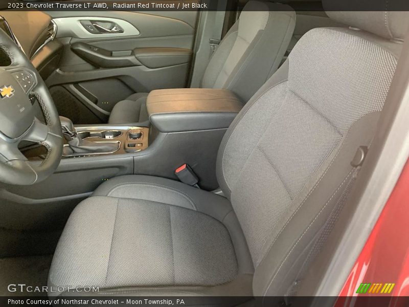 Radiant Red Tintcoat / Jet Black 2023 Chevrolet Traverse LT AWD