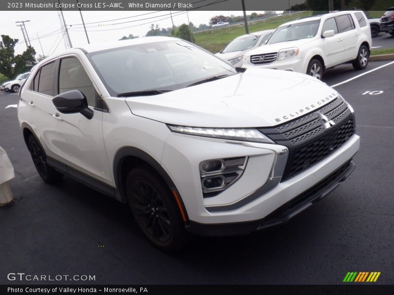 Front 3/4 View of 2023 Eclipse Cross LE S-AWC