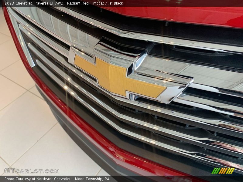 Radiant Red Tintcoat / Jet Black 2023 Chevrolet Traverse LT AWD