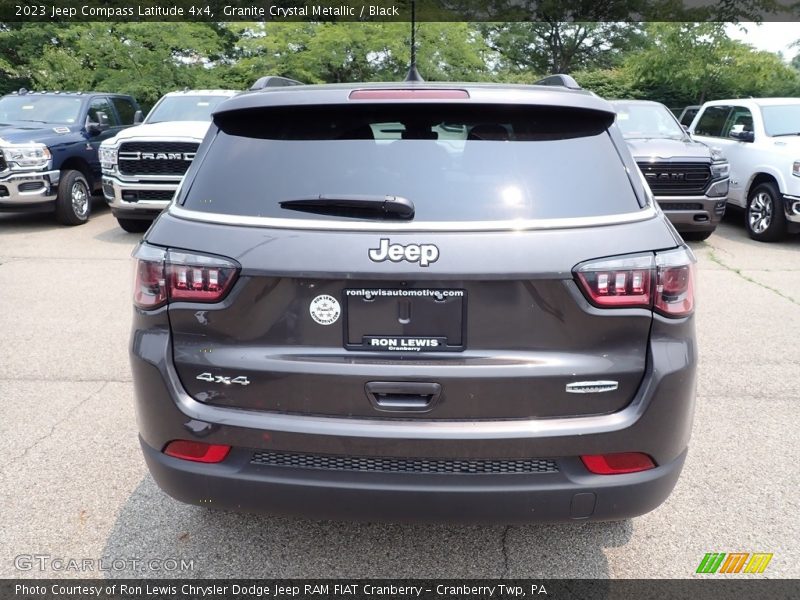 Granite Crystal Metallic / Black 2023 Jeep Compass Latitude 4x4