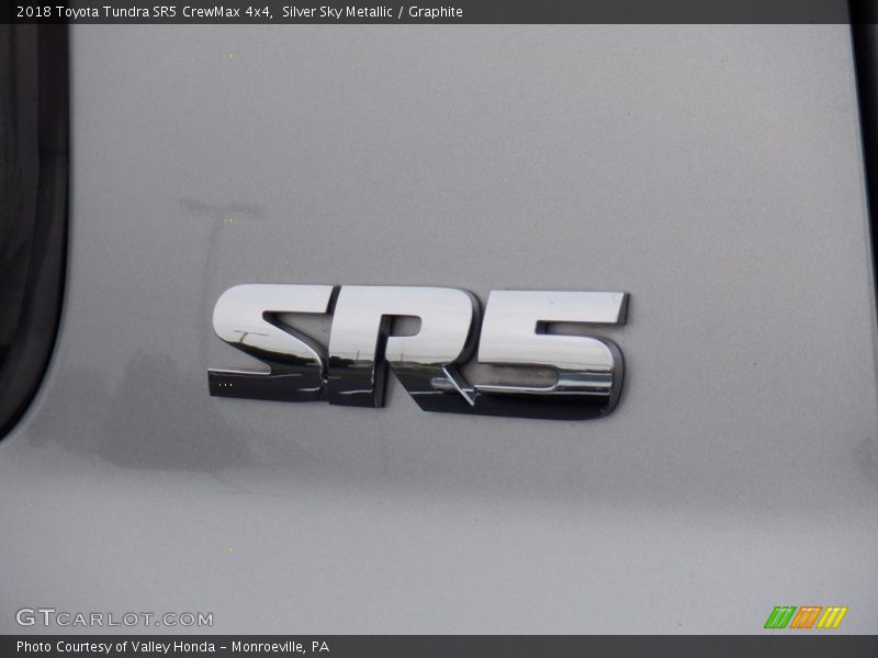  2018 Tundra SR5 CrewMax 4x4 Logo