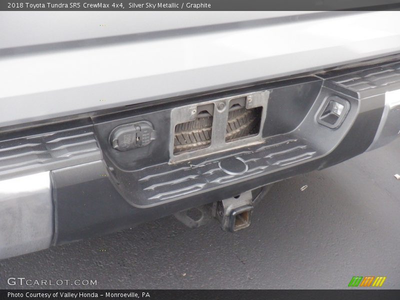 Silver Sky Metallic / Graphite 2018 Toyota Tundra SR5 CrewMax 4x4