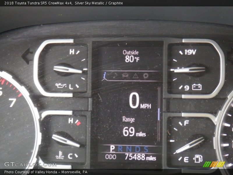 Silver Sky Metallic / Graphite 2018 Toyota Tundra SR5 CrewMax 4x4